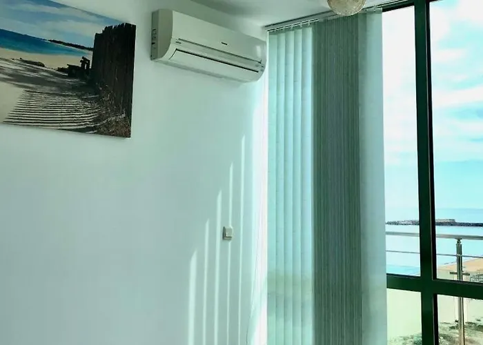 Apartment 17 Kabakum Beach, Vladimir Raichev 63 Saints Constantine and Helena